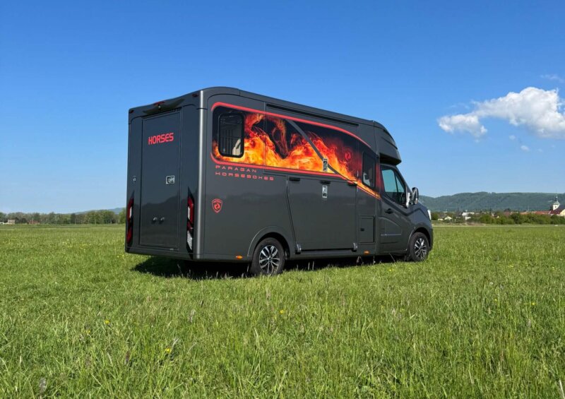 Excelsion 5XL horsebox