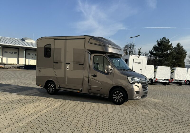 EQUISTAR 3 – PARAGAN HORSEBOXES