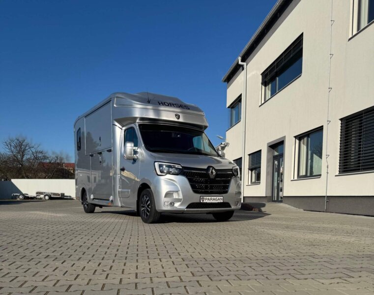 EQUISTAR 3XL horsebox