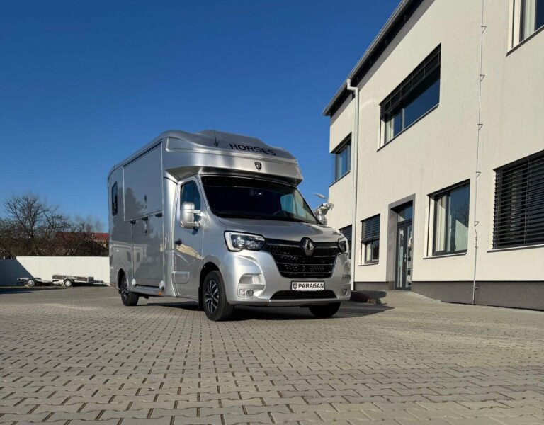 EQUISTAR 3XL horsebox
